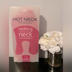 New in box! Aroma Home Neck & Shoulder Warmer!